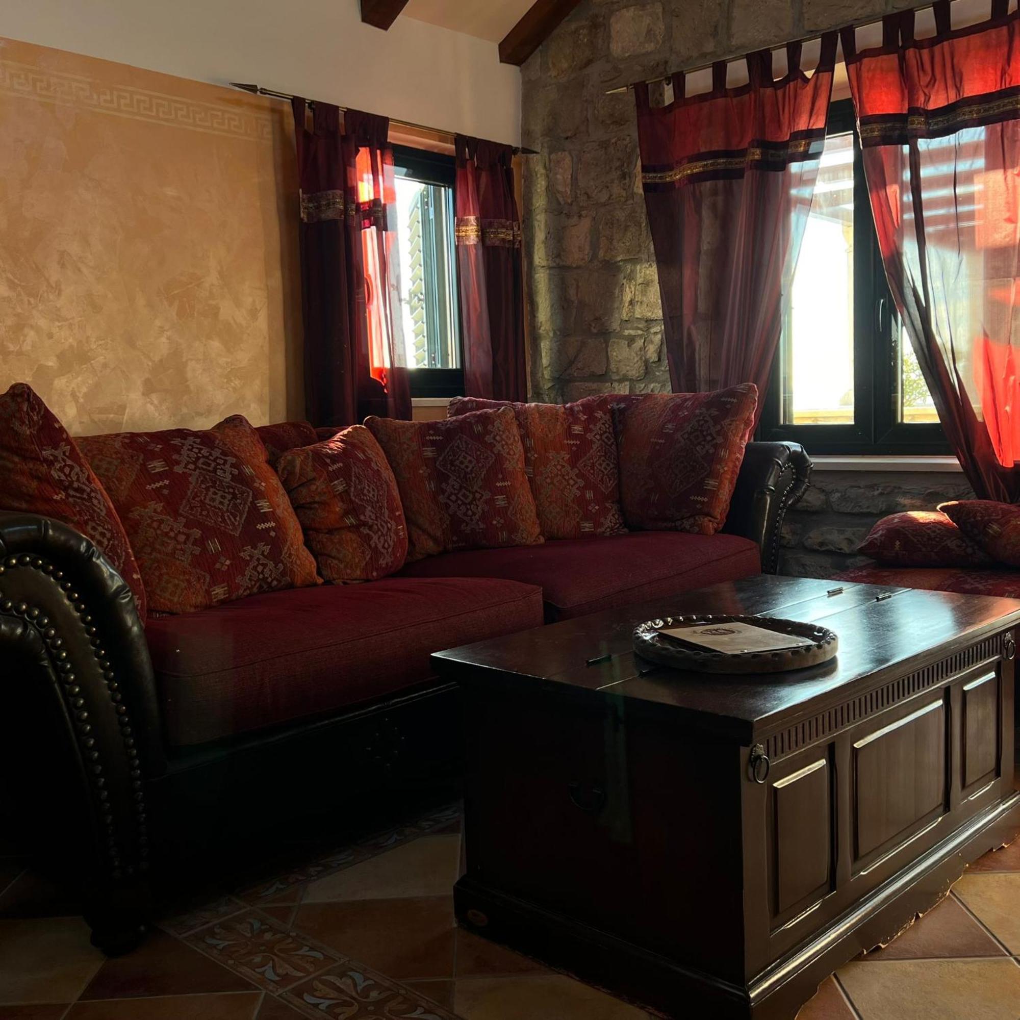 Villa Gabine คาชเตลา ภายนอก รูปภาพ